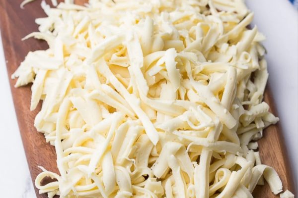 Mozzarella shredded cheese nutrition